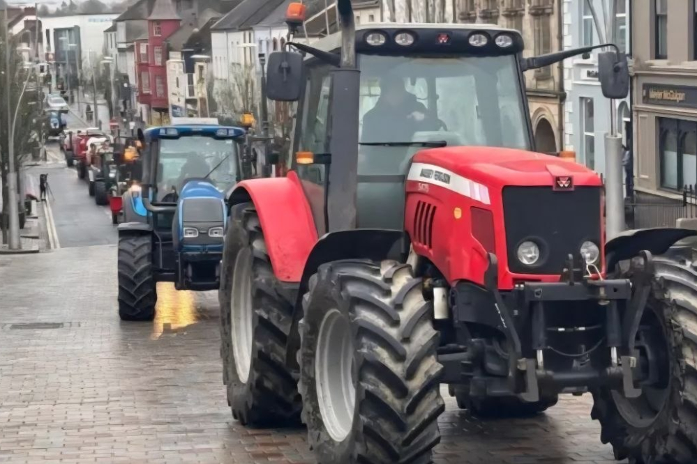 بحران جهانی سوخت و تراکتورهایی که تردد را مختل کردند