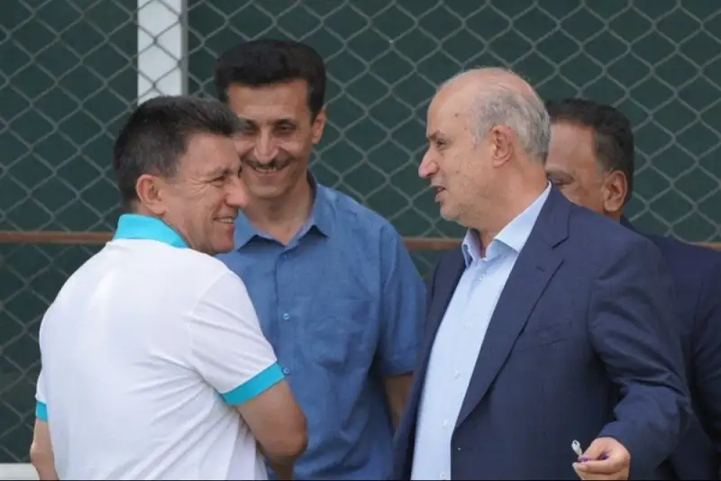 قلعه‌نویی پس از جام جهانی، سرمربی تیم ملی می‌ماند؟