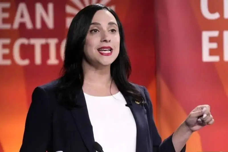 طرح استیضاح وزیر جنگ آمریکا به علت کشتار کودکان مدرسه میناب