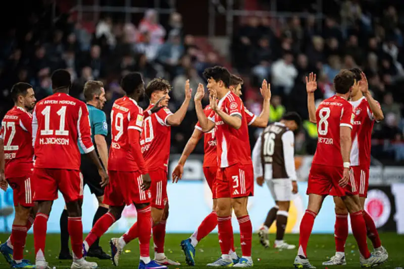 کمپانی: برد مقابل رئال مادرید فوق‌العاده بود