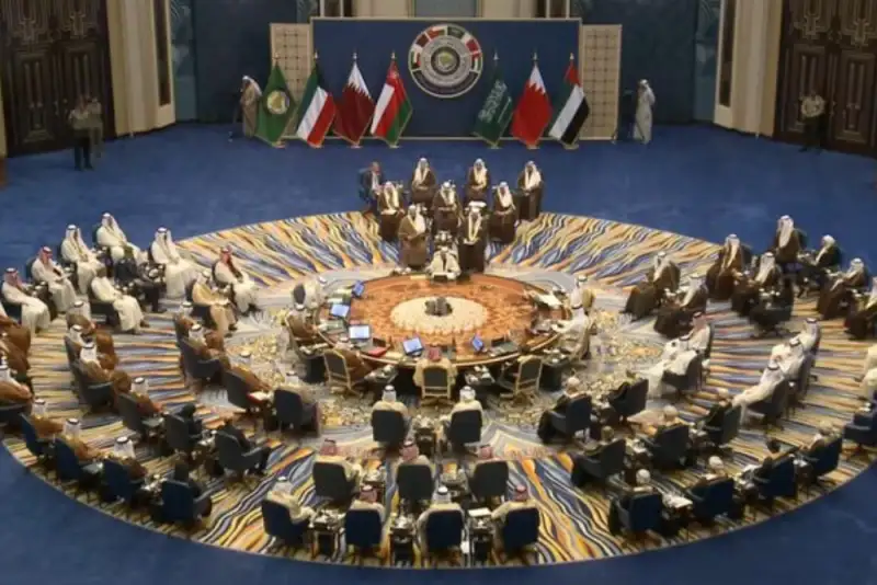 دیپلماسی اتحادیه اروپا برای حل بحران خاورمیانه افزایش یابد