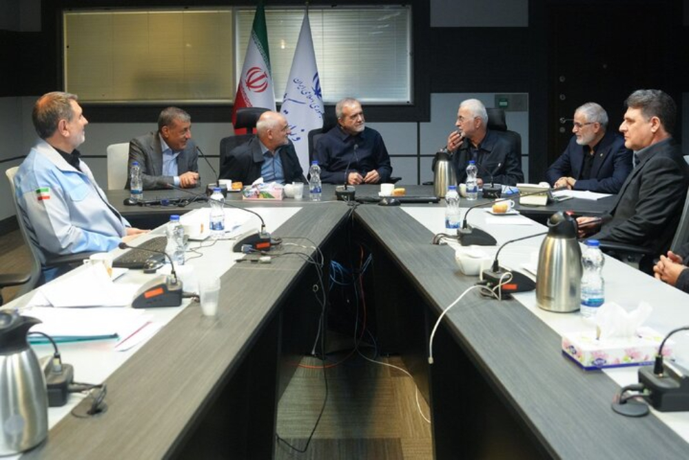 تأکید رئیس‌جمهوری بر ضرورت بازنگری در ساختار اختیارات استان‌ها