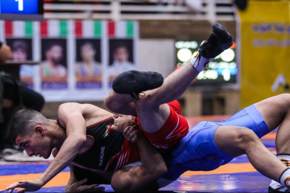 مصارعون إيرانيون يحصدون 5 ميداليات ملونة ببطولة الأبطال في تركيا