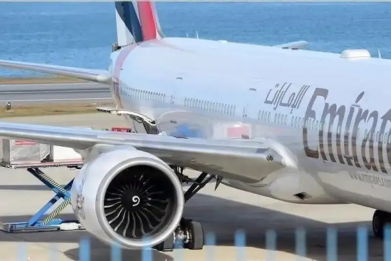 کارمند هواپیمایی امارات در دبی بازداشت شد