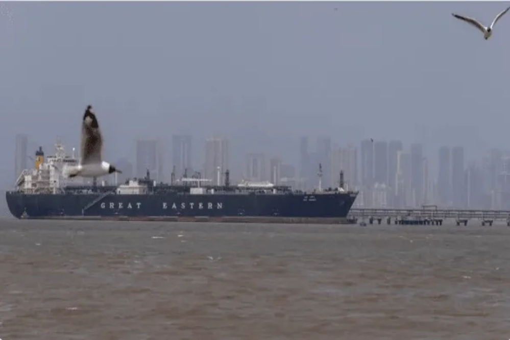 کویت صادرات نفت خود را به دنبال انسداد هرمز قطع کرد