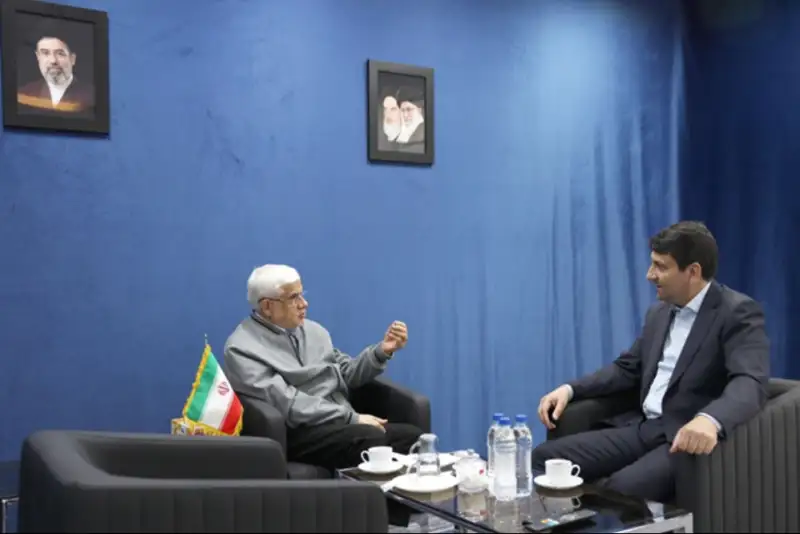 عارف: دسترسی برابر و بدون تبعیض به اینترنت باید برای همه فراهم باشد