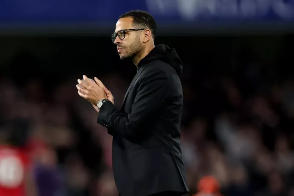 سرمربی چلسی برکنار شد