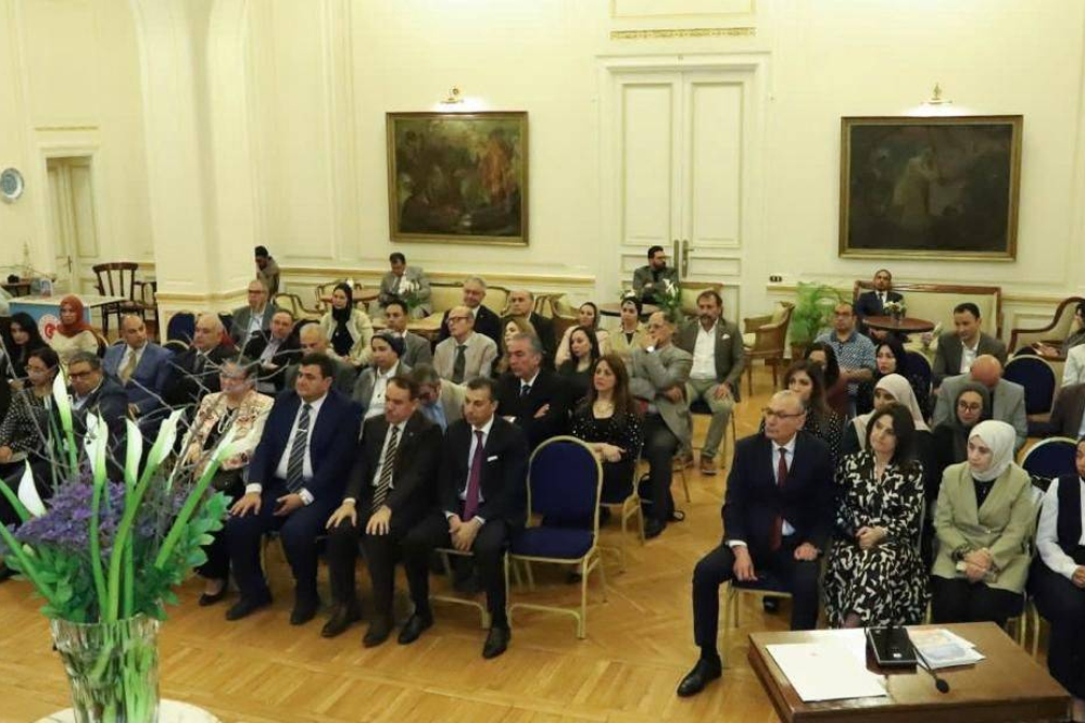 تدشين كتاب "كامل باشا القبرصي " في القاهرة