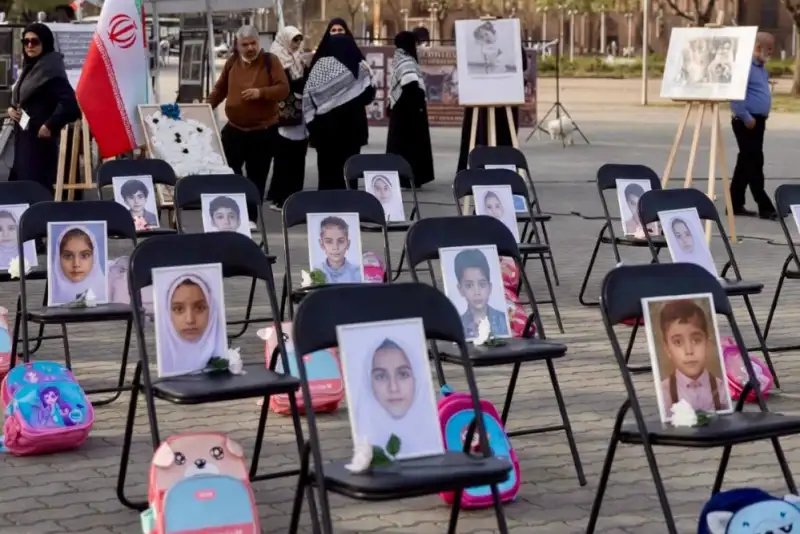 استقلال تهران میزبان یادبود شهدای دانش‌آموز و شهدای ورزشگاه لامرد