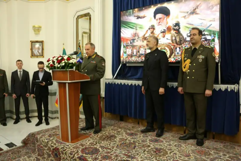 مقام نظامی روس: ایران نمونه‌ای درخشان از دفاع را به جهانیان نشان داد