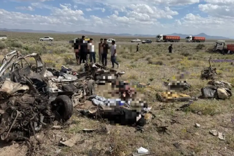 10کشته و مجروح در  حادثه محور سیرجان- کرمان