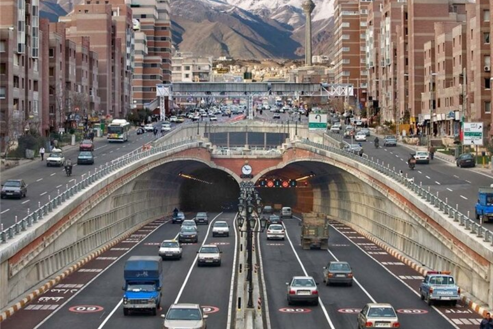 هر دو مسیر تونل نیایش مسدود شد