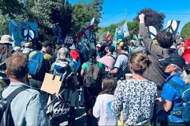 بی‌بی‌سی: اعتراض‌ها به استفاده از پایگاه هوایی فیرفورد در انگلیس بالا گرفت