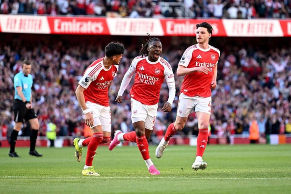پیروزی آرسنال و لیورپول در هفته 34؛ سقوط استون‌ویلا و فرار دیرهنگام تاتنهام