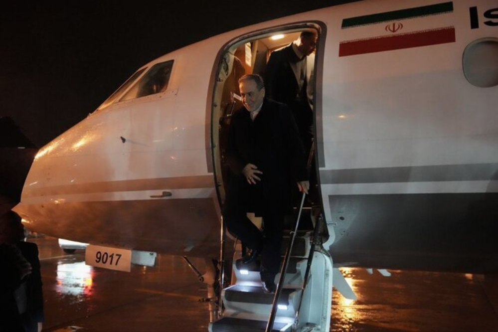 אראקצ'י הגיע לעומאן