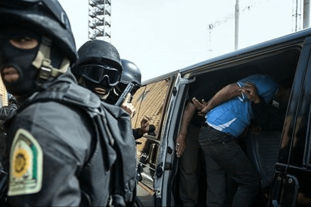 یورش پلیس به باند برادران قاچاقچی فروش سلاح