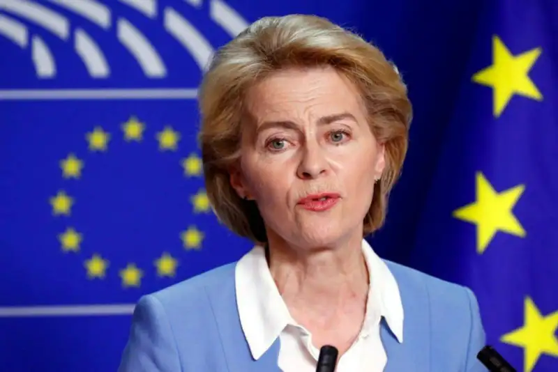 رئیس کمیسیون اروپا:  لغو تحریم‌های ایران به این زودی ها امکانپذیر نیست!