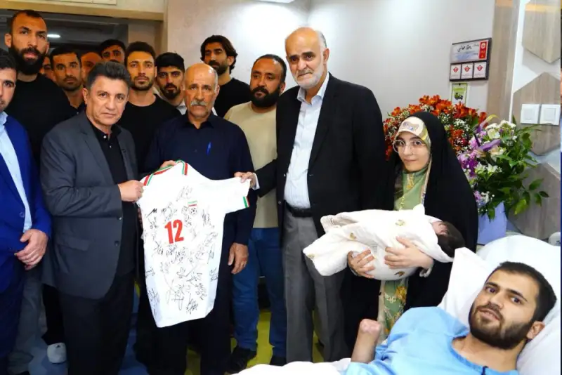 روزبه چشمی: قهرمانان واقعی ایران، مردم هستند