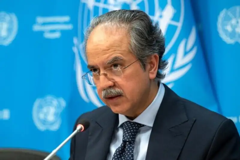 تاکید سفیر پاکستان: تنگه هرمز شریان تجارت جهانی است