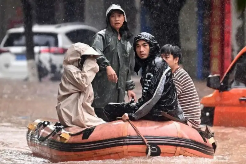 سیل شدید در جنوب چین؛ تخلیه بیش از 200 نفر
