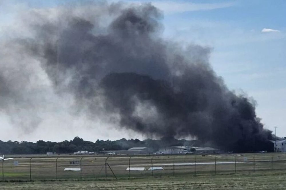 سقوط هواپیما و آتش‌سوزی در فرودگاه «آدلاید» استرالیا
