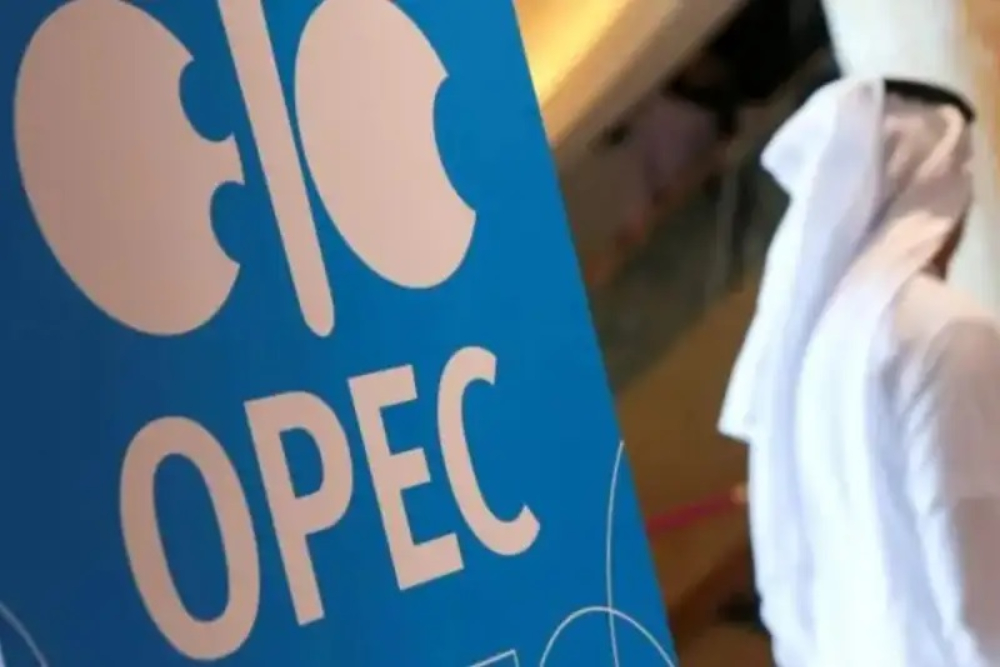 أبوظبي في مواجهة الرياض: لعبة النفط الإماراتية في خضم الحرب