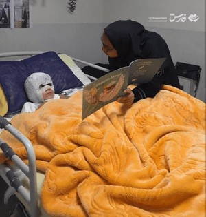 مرهم کاپیتان بر تن سوخته هوادار کوچک؛ پیراهن عالیشاه به میناب رسید