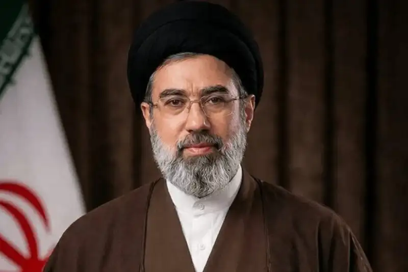 معلمان و کارگران ستون فقرات عرصه فرهنگ و اقتصاد هستند