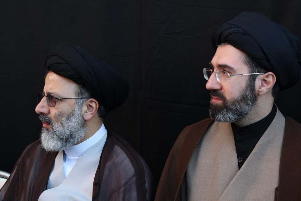 مسئولیت‌پذیری، توجه به عدالت، دیپلماسی فعال ومردمی بودن از ویژگی های شهید رئیسی بود