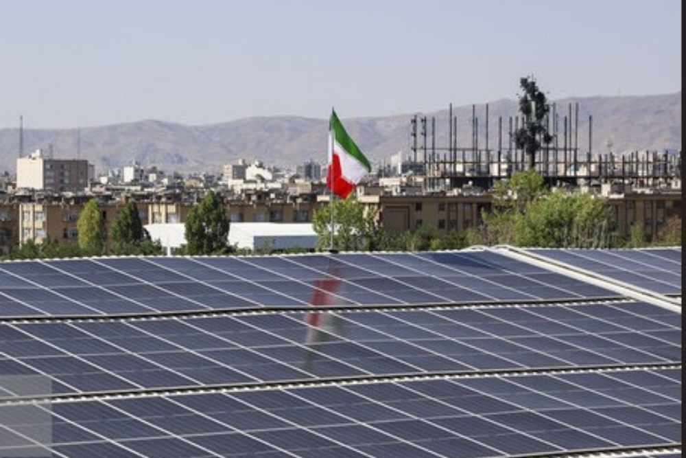 افتتاح نیروگاه خورشیدی 130 مگاواتی در ساوه