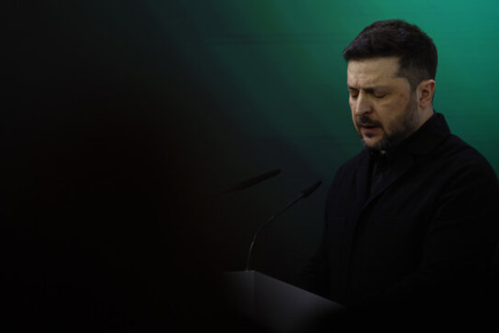 زلنسکی: برگزاری انتخابات در اوکراین می‌تواند کشور را از هم بپاشد
