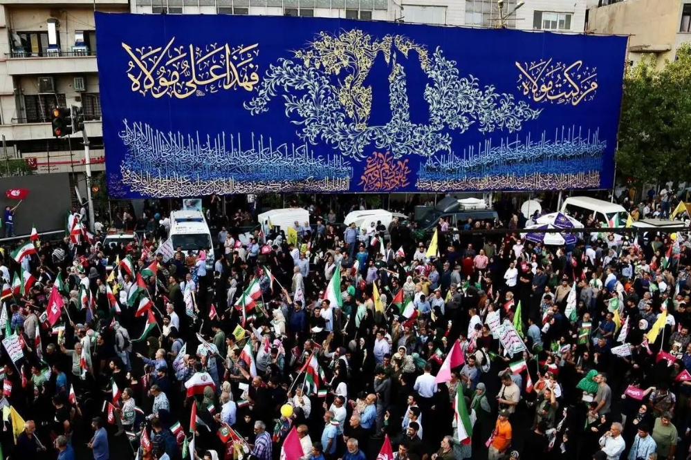 خیابان انقلاب میزبان جشن غدیر شد