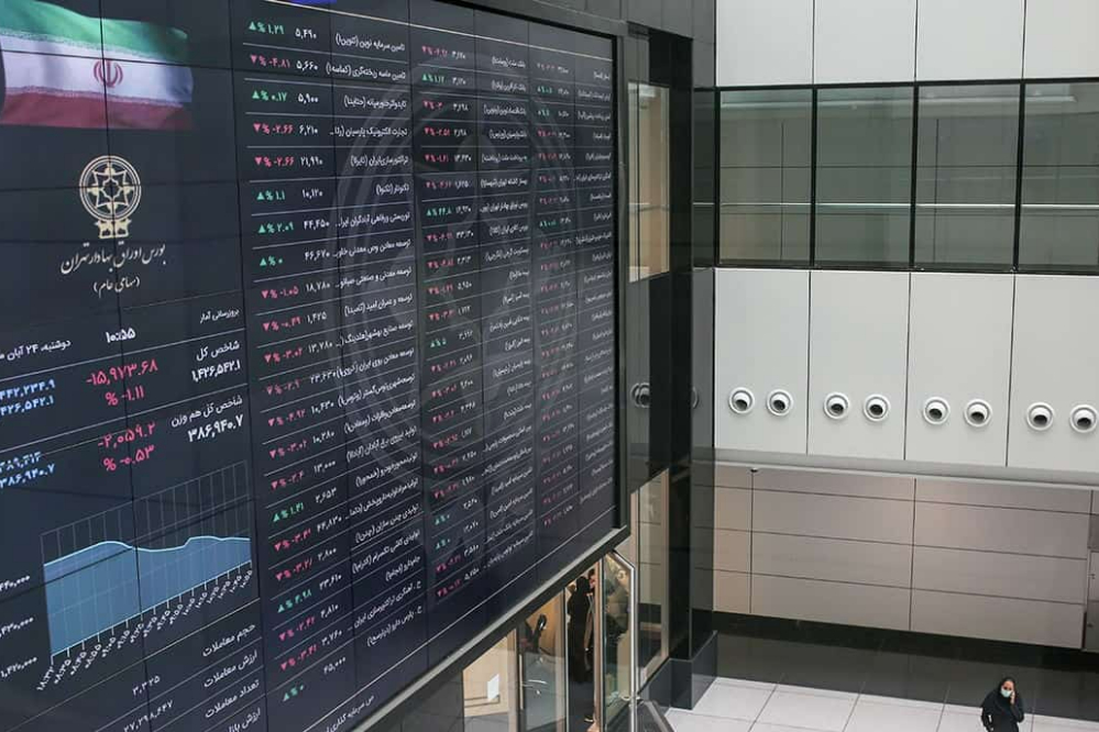 بورس در اولین روز هفته صعودی ماند