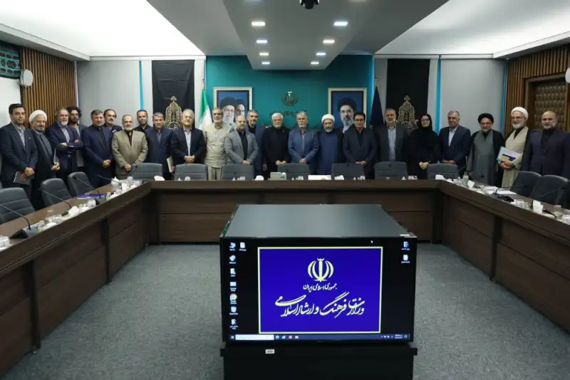 عارف: باید روایت واقعی از حوادث سال‌های اخیر بیان شود