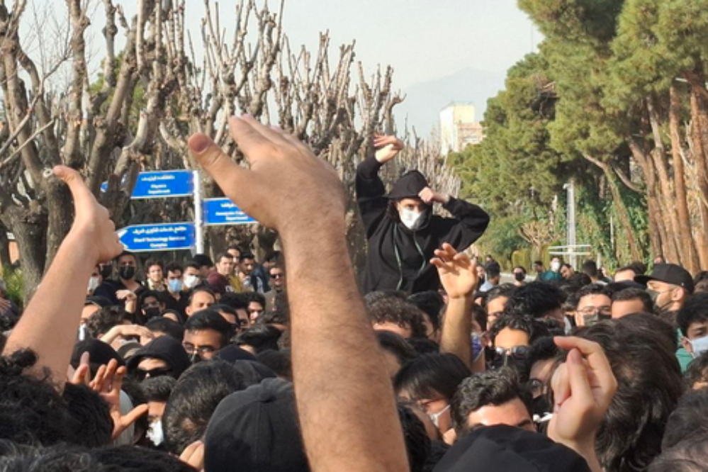 احکام 6 دانشجوی هتاک دانشگاه شریف صادر شد