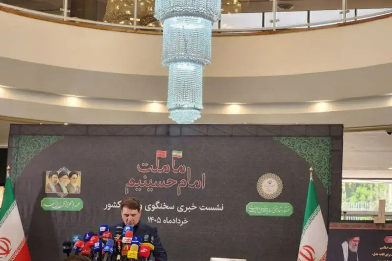 زینی‌وند: تشییع پیکر رهبر شهید تاریخی خواهد بود