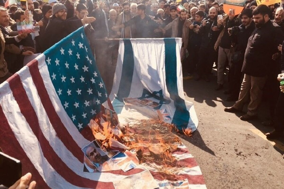 آیا شعار علیه آمریکا و آتش‌زدن پرچم ممنوع شده است؟