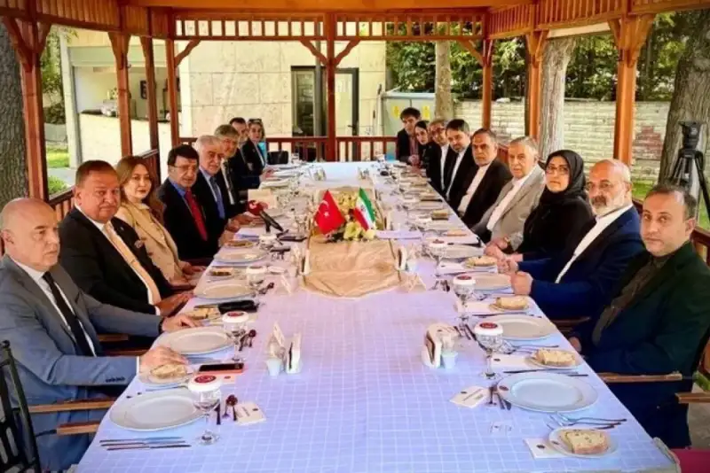 ترکیه برای مشارکت در بازسازی ایران اعلام آمادگی کرد