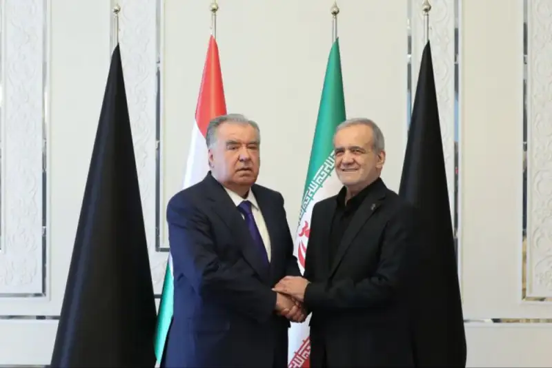 رئیس‌جمهور: تهران و دوشنبه همکاری‌ها را گسترش می‌دهند