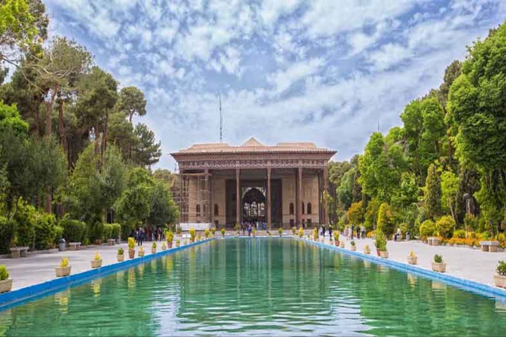 حریق جزئی در چهلستون اصفهان بدون خسارت مهار شد