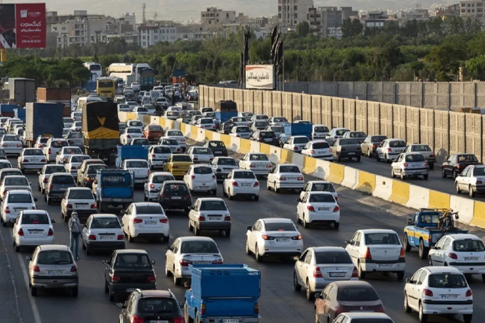 ترافیک نیمه‌سنگین در محورهای ورودی تهران و البرز