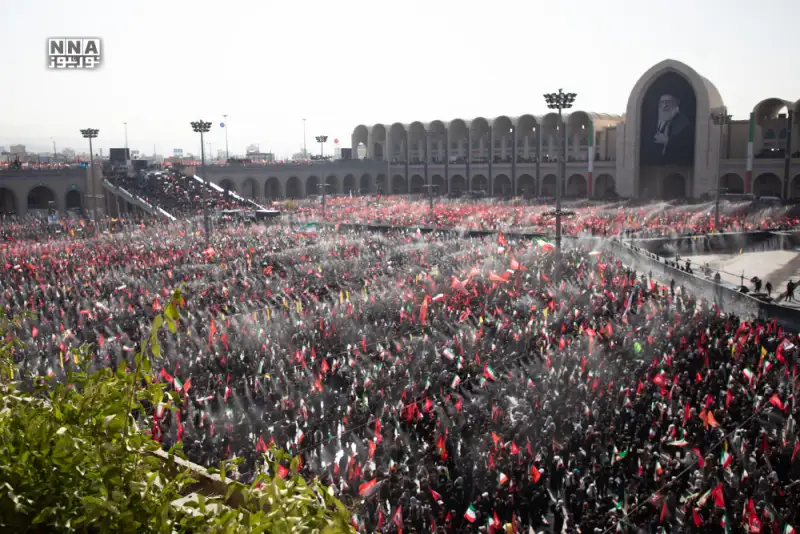 «رژه پیروزی» در میدان مصلی