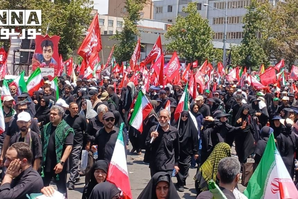 ستایش مردم یمن از مشارکت میلیونی ملت ایران در تشییع رهبر شهید