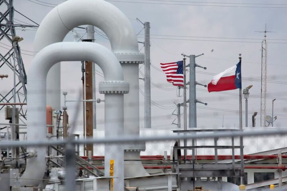 Рекордное сокращение стратегических запасов нефти в США