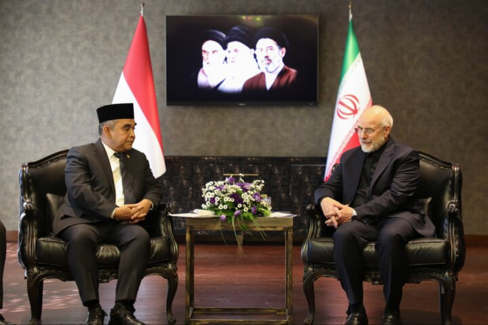 قالیباف: به آمریکا اعتماد نداریم؛ در کنار مذاکره برای جنگ آماده ایم!