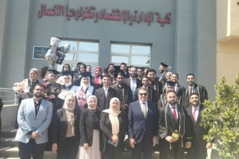 طلاب علم تحليل الأعمال المصرية الروسية يقدمون مشروعات تخرج  متطورة