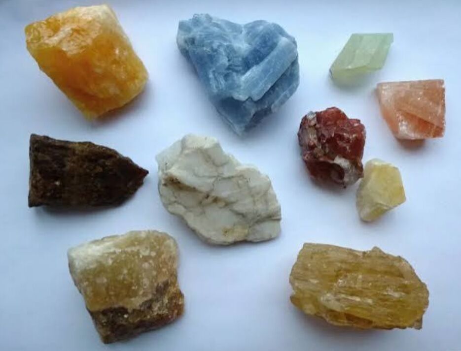 Iranian scientist discovers new luminescent variety in calcite family