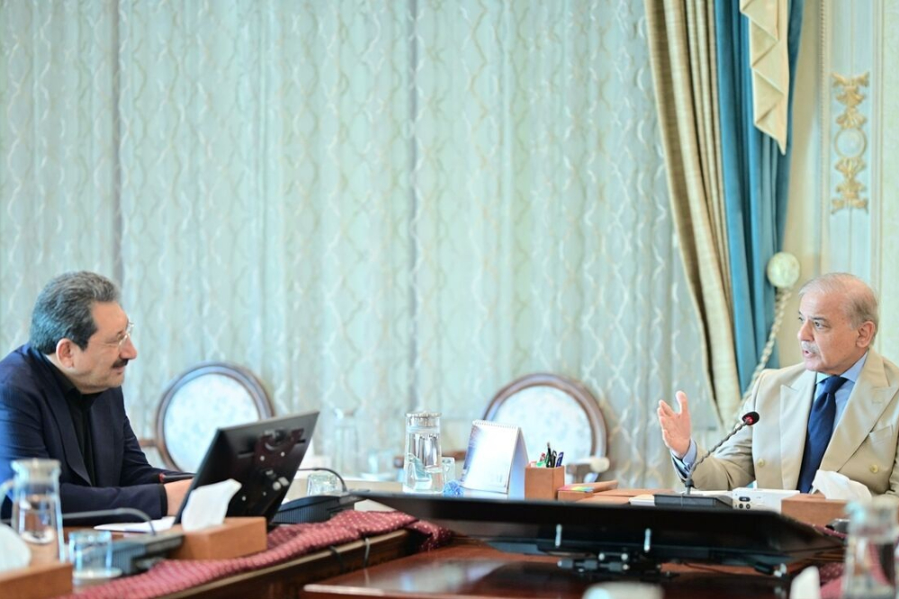 دیدار وزیر صمت ایران با نخست‌وزیر پاکستان در اسلام‌آباد + فیلم