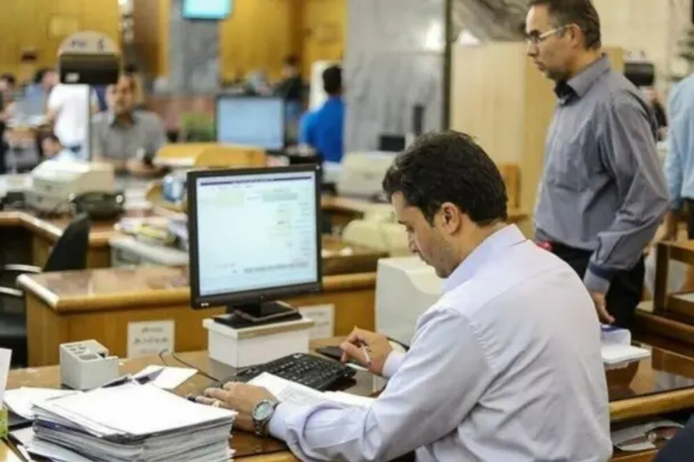 شرط جدید بازنشستگی اعلام شد؛ چه کسانی باید بیشتر کار کنند؟