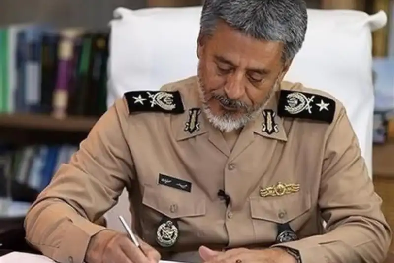 دریادار سیاری: خبرنگاران خط مقدم جنگ شناختی هستند